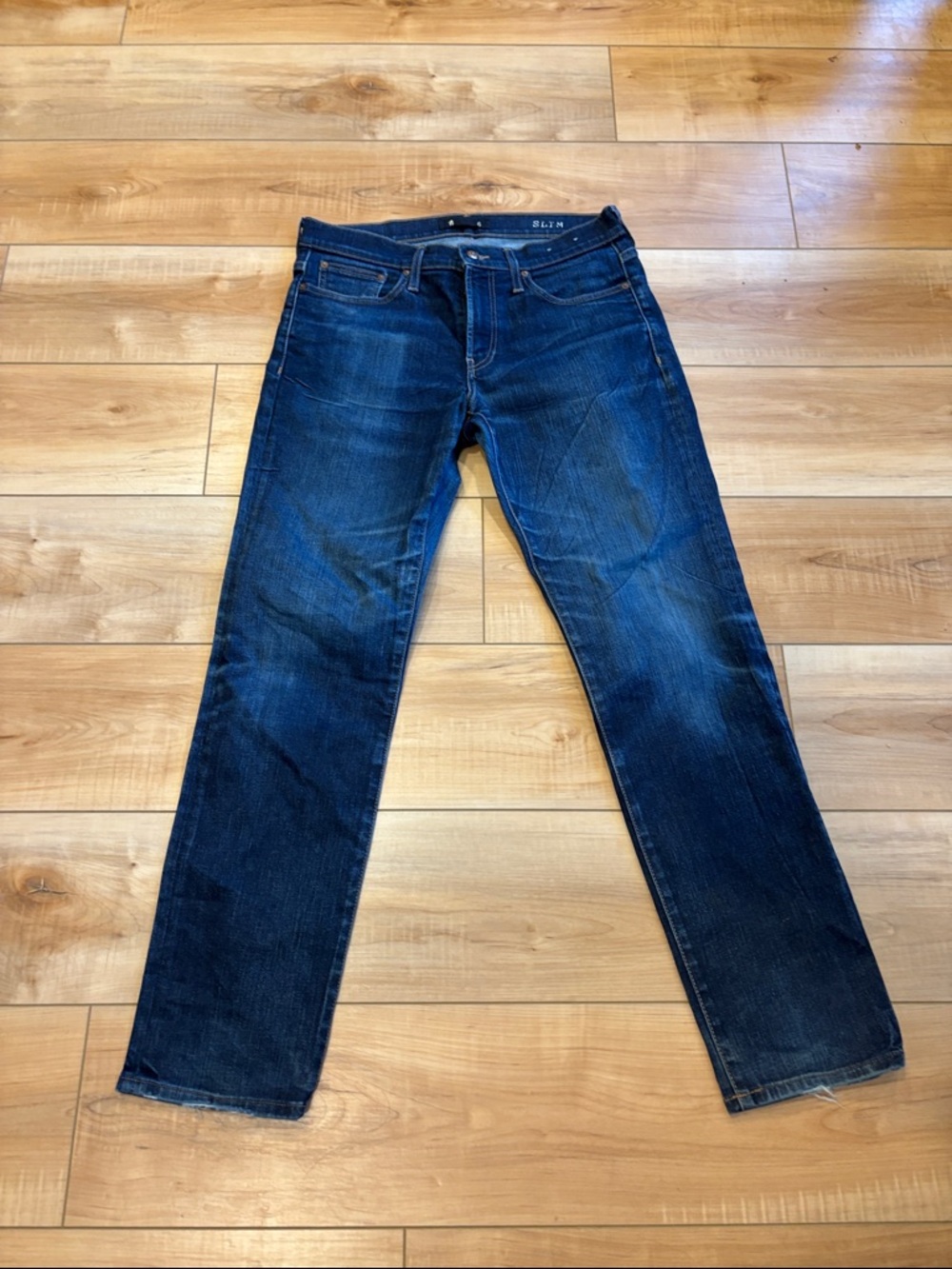 Madewell Women’s Indigo Straight-Leg Jeans